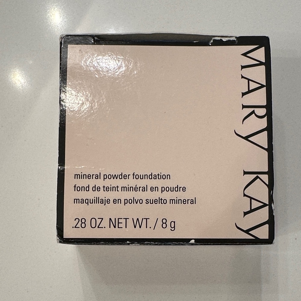 Mary Kay Mineral Powder Foundation - beige 1